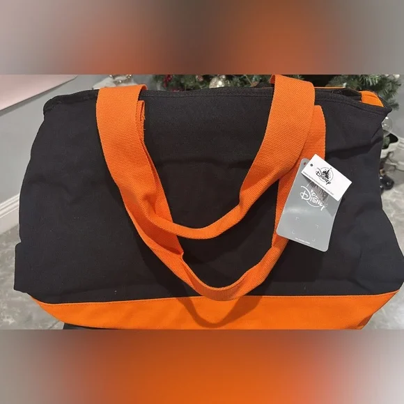Disneyland Resort Halloween Tote Bag 2025 Collection - NWT!! - Picture 2 of 3